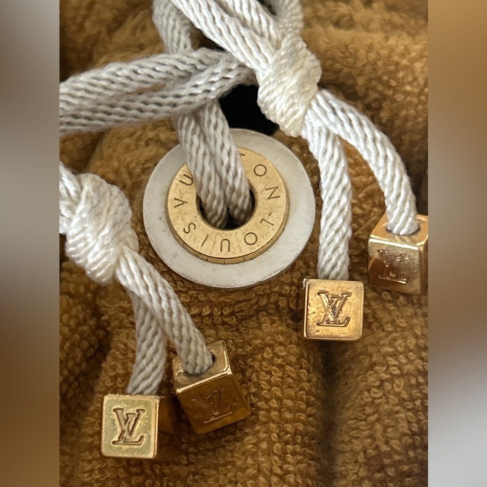 LOUIS VUITTON EPI PLAGE LAGOON Tote Bag - Picture 6 of 14